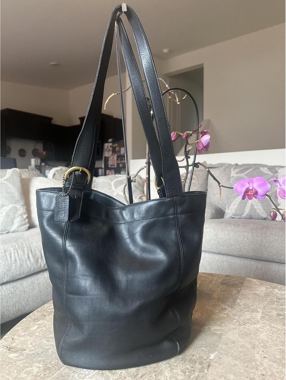 Vintage Coach soho xl size shoulder bag
